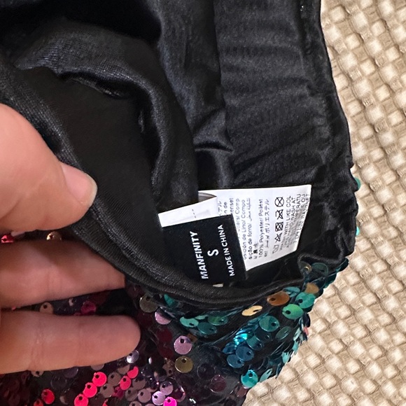 Men’s sequin shorts - Picture 2 of 4